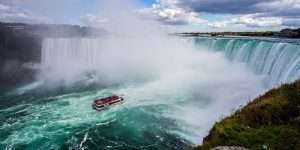 Best Souvenirs from Canada: Gifts & Canadian Souvenirs to Bring Home to Friends & Family
