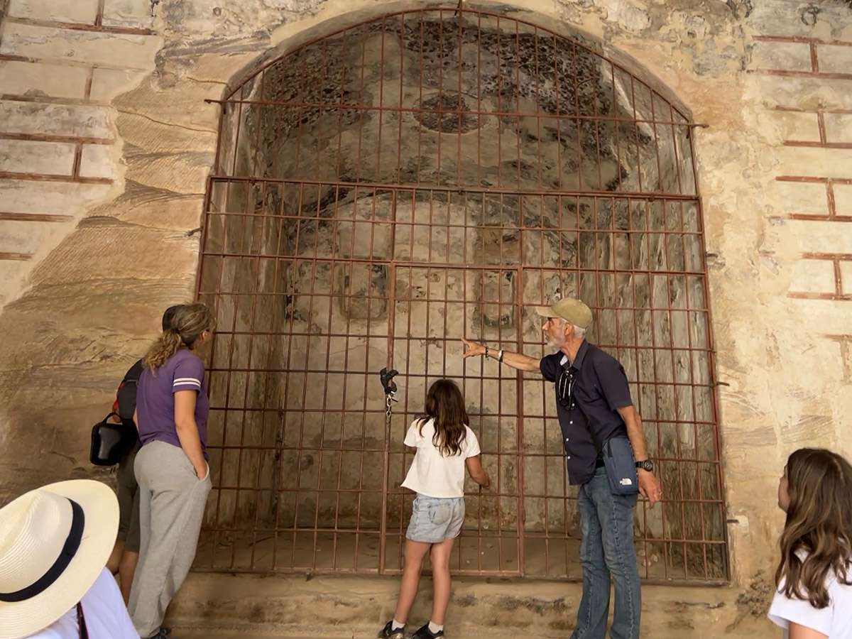 Local guide on a family tour in Jordan