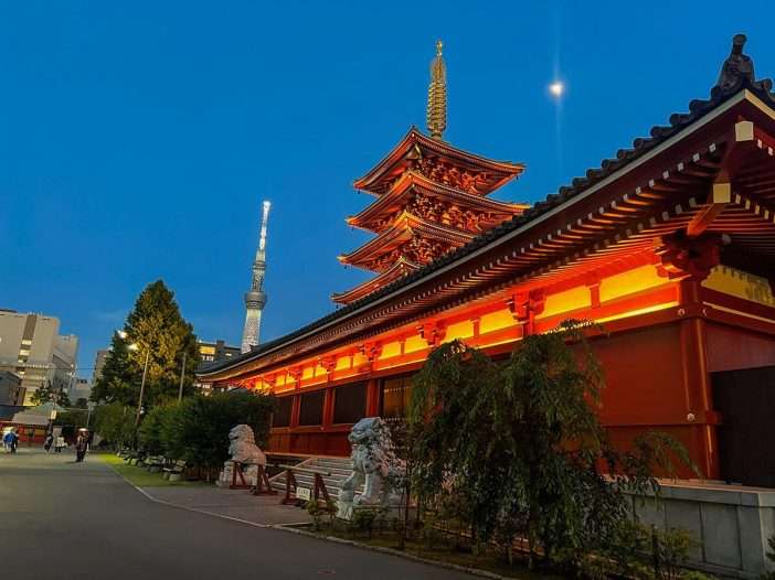 Asakusa at night on tour with Tweens in Tokyo