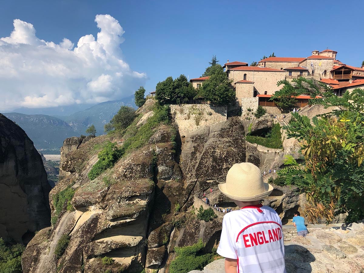 What to buy in Greece with views of meteora with kids
