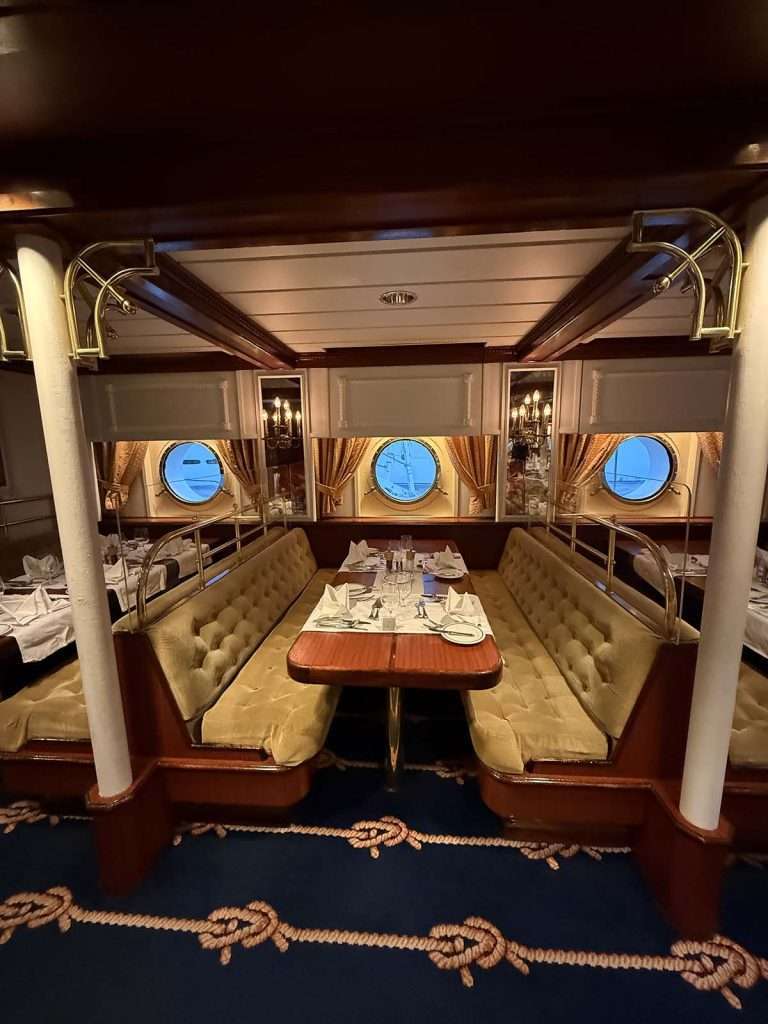 star clippers dining room with port hole