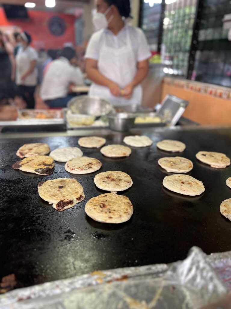 pupusa cooking in olocuilta